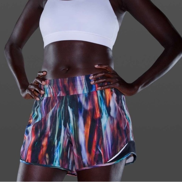 Lululemon Hotty Hot Shorts High-Rise Long 4" Chroma Fusion Multi Black - Picture 1 of 11